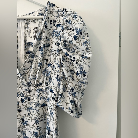 Feel in puff sleeve mini dress - Picture 4 of 6